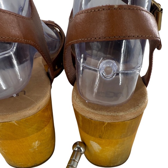 UGG Brown Leather Heeled Sandals Wooden Clogs Buckle Accents Women's 9 Retro - Picture 9 of 9